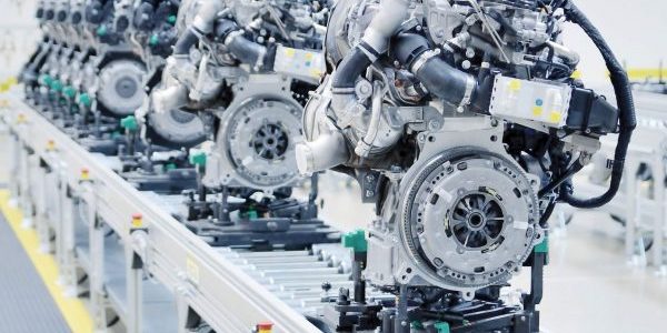 Automotive additive manufacturing